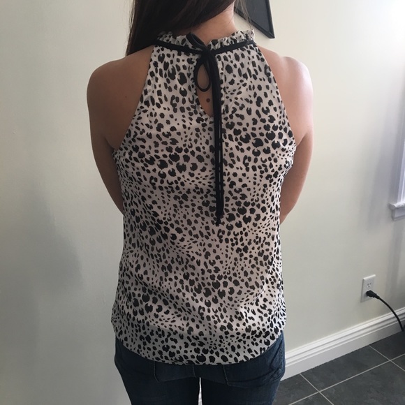 Ruffle top animal pattern blouse - Picture 2 of 3